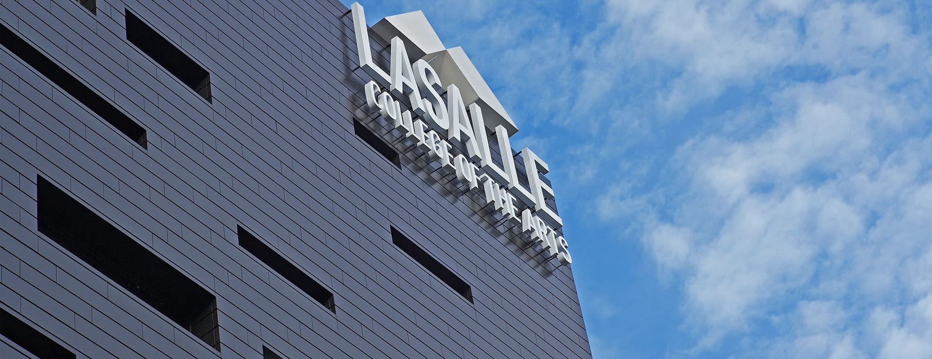 lasalle_campus_desktop_banner_1920x740_opt_p_1