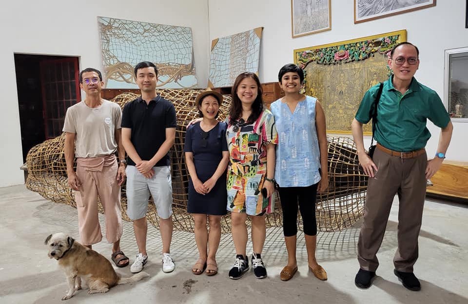 MA Asian Art Histories students and Programme Leader Jeffrey Say with Sopheap Pich
