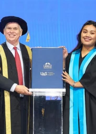 berita_mediacorp_two_lasalle_graduates