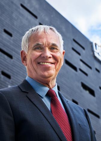 President Steve Dixon