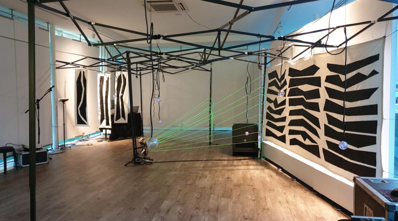 Opening Artistic Lines: Soundpainting, Technology, and Collaboration