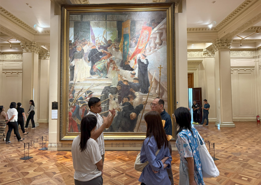 Tour of the National Museum of Fine Arts (Photo credits: Sabrina Yin)