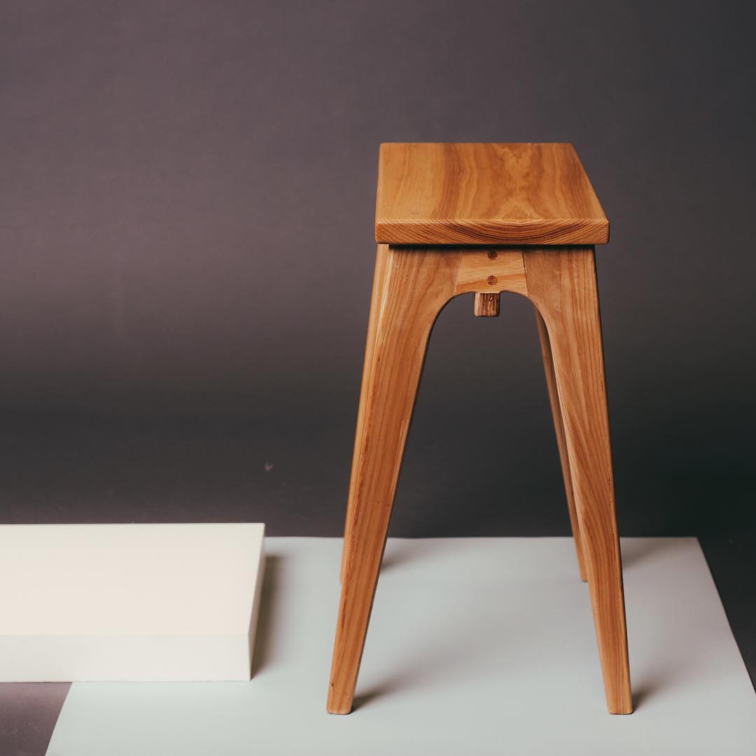 Wei Xiang’s design Byasa which was intended to be built with as little ash wood as possible and without the use of any fasteners like screws or nails. Only glue and dowels were used.